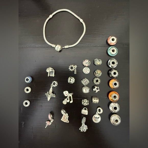 Pandora Bracelet w 28 beads - Picture 1 of 8